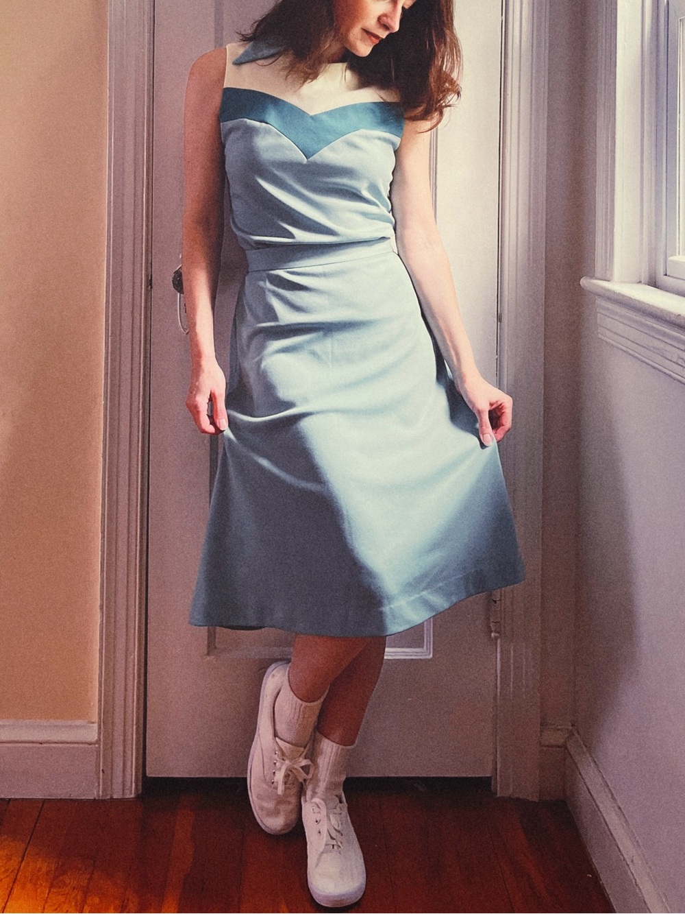 Vintage 1970s Matching Leisure Set A-Line Skirt And Sleeveless Daggar Collar Top